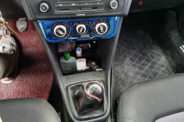 Used Volkswagen Jetta 2015 Value Edition 1.6L Manual Fashionable Style
