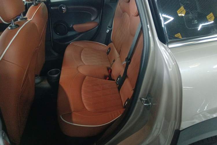 Used MINI MINI 2022 Updated 1.5T COOPER Artist Five-Door Edition