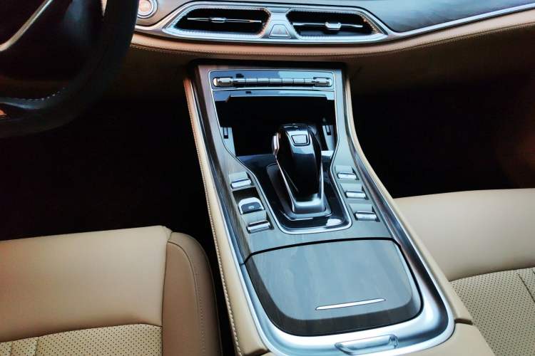 Used Landian E5 2023 1.5L DE-i 100KM Comfort Edition 7-Seater