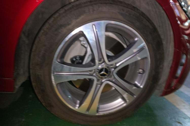 Used Mercedes-Benz C-Class 2021 C 260 L Sport Edition Right Front Wheel Hub