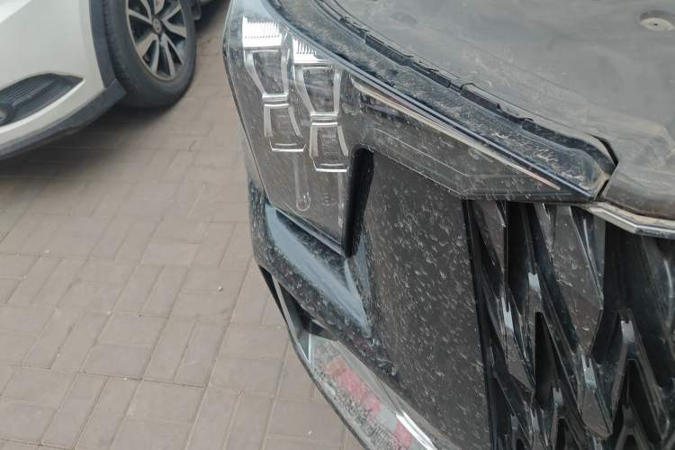 Used GAC Trumpchi GS8 2022 Double-Energy Series 2.0TM Four-Wheel Drive Premium Edition (7 Seats) Right Front Headlight