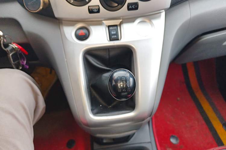 Used Nissan NV200 2013 1.6L Luxury Model China IV Standard
