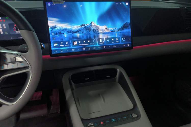 Used BYD Sealion 06 New Energy 2025 Model DM-i 170 Navigation Pro Edition Audio And AC Panel