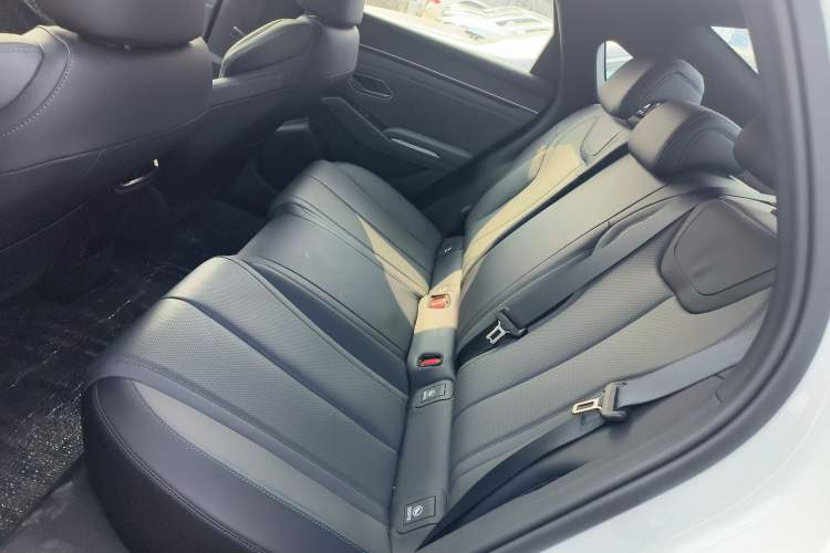 Used BYD Qin L 2025 DM-i Smart Drive 120KM Leading Model