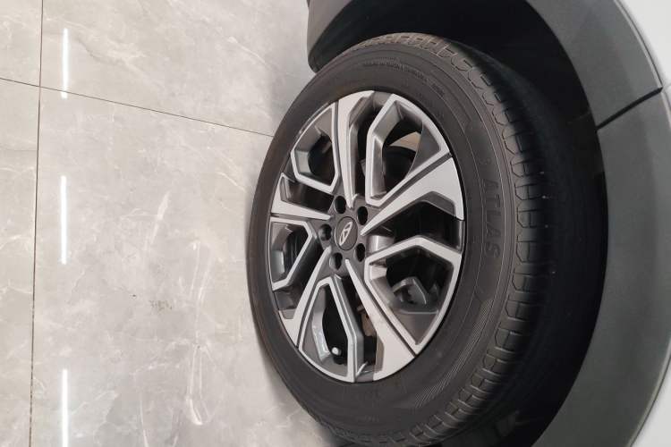 Used Chery Tiggo 7 PLUS 2023 Champion Edition 1.5TGDI DCT Prestige Model Right Rear Wheel Hub