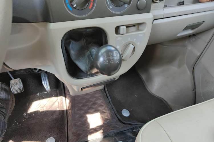 Used Suzuki Landy 2009 1.4L Manual Comfort Version Sunlight Edition
