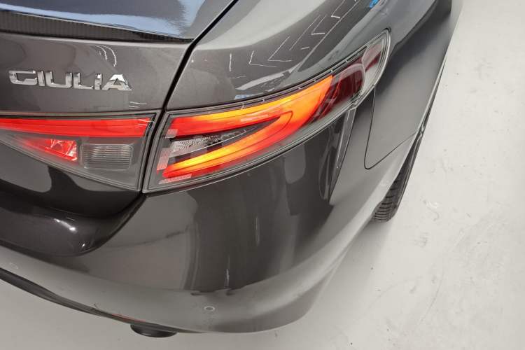 Used Alfa Romeo Giulia 2023 2.0T 280HP Track Edition