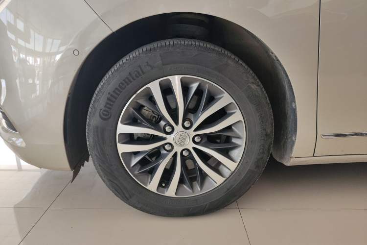 Used Buick GL8 2018 ES 28T Flagship Model China VI Standard Exterior 4