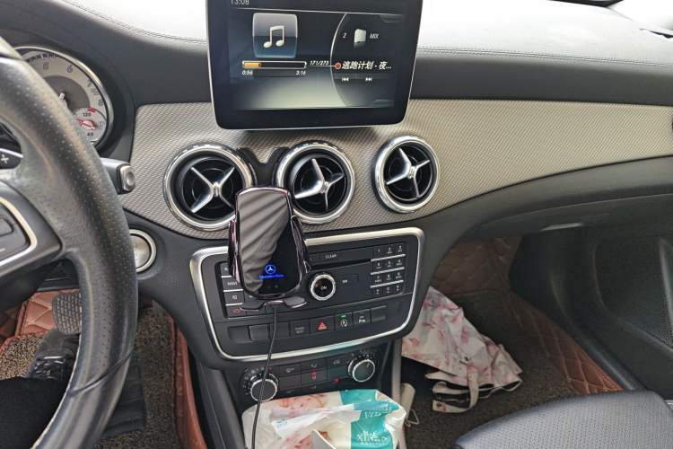 Used Mercedes-Benz GLA 2016 GLA 200 Fashion Model