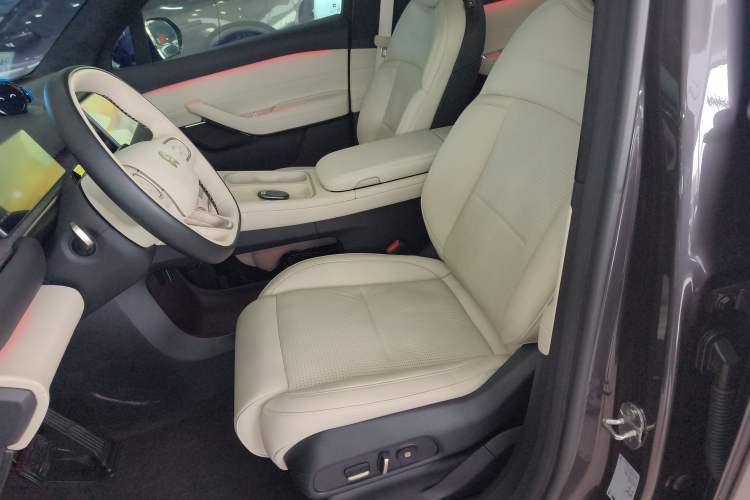 Used Nio ES6 2023 75 kWh
