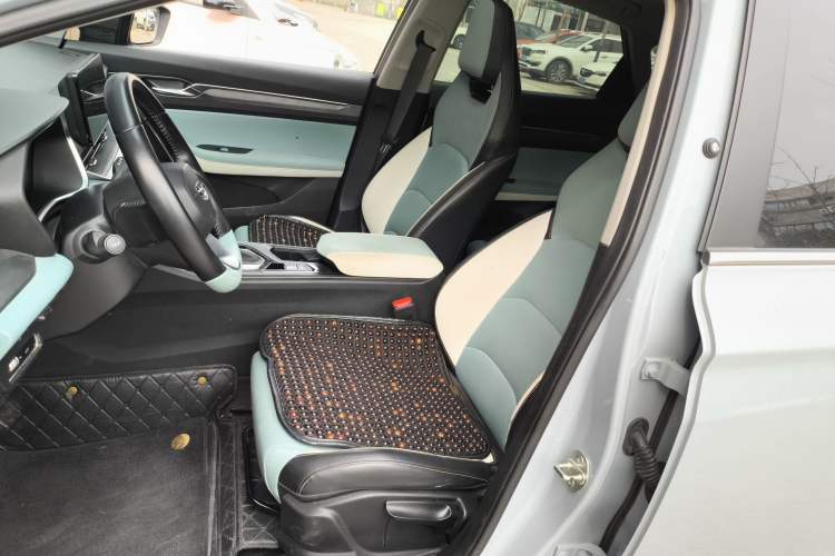 Used Geely Auto Emgrand S 2022 1.4T CVT Crossover Player Edition