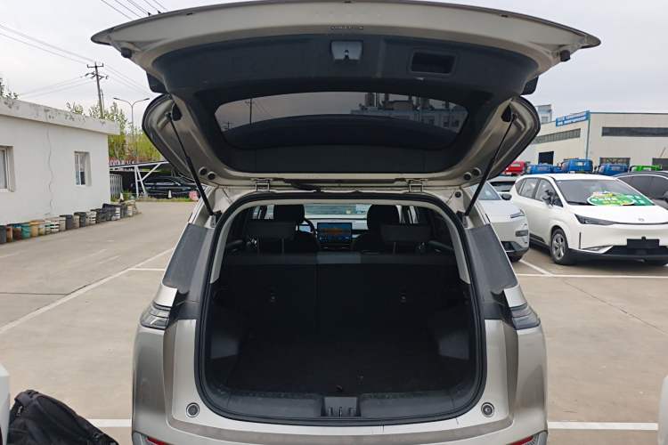 Used AION Y 2023 Plus 510 Enjoy Edition Trunk