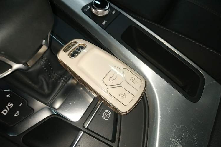 Used Audi A4L 2020 40 TFSI Fashion Dynamic Model
