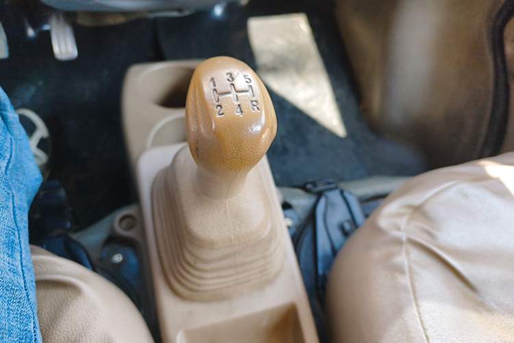 Used Dongfeng Xiaokang V27 2011 1.3L Base Version Extended Edition BG13-20 Gear Lever