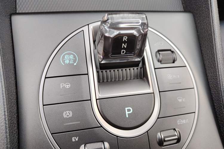 Used BYD Seal 05 DM-i 2025 DM-i Smart Drive 55KM Prestige Model Gear Lever