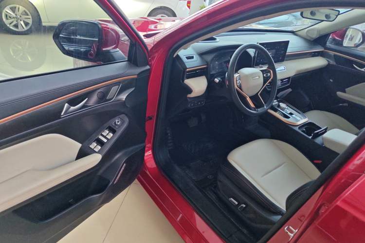 Used Haval JOLION 2021 1.5T Automatic Four-Door Version Driver Seat