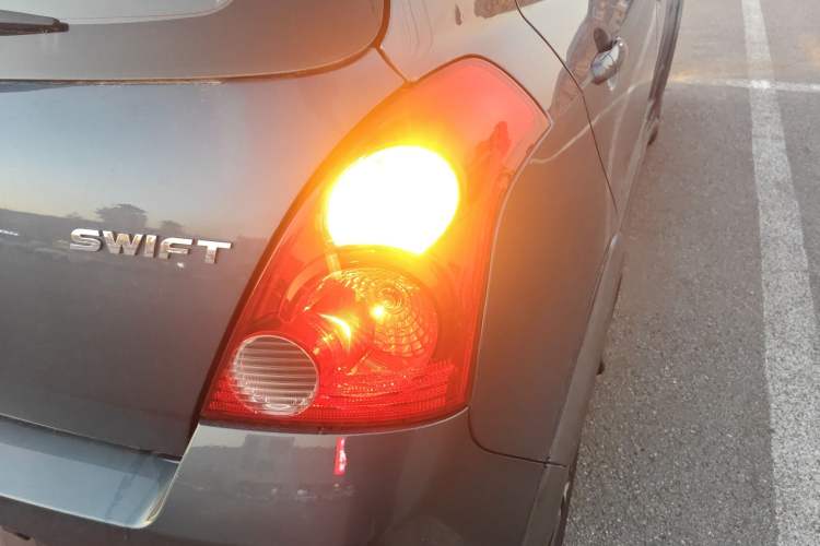 Used Suzuki Swift 2016 1.5L Automatic Fashionable Coolplay Edition
