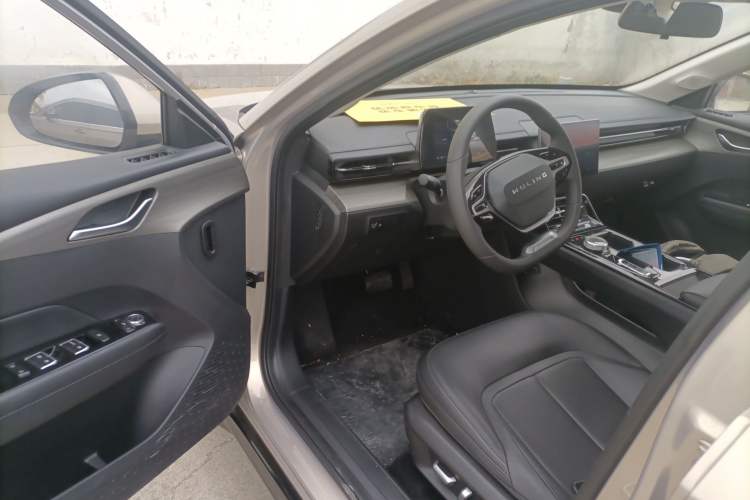 Used Wuling E5 2024 410 km Standard Version
