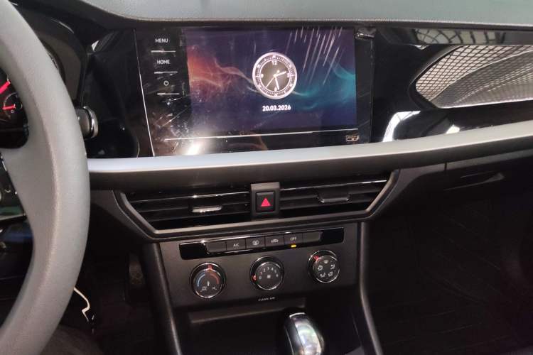 Used Volkswagen Lavida 2021 1.5L Automatic Comfort Edition Audio And AC Panel