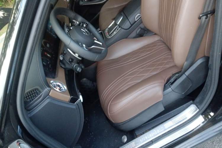 Used Mercedes-Benz S-Class 2006 S 300 Left Front Seat