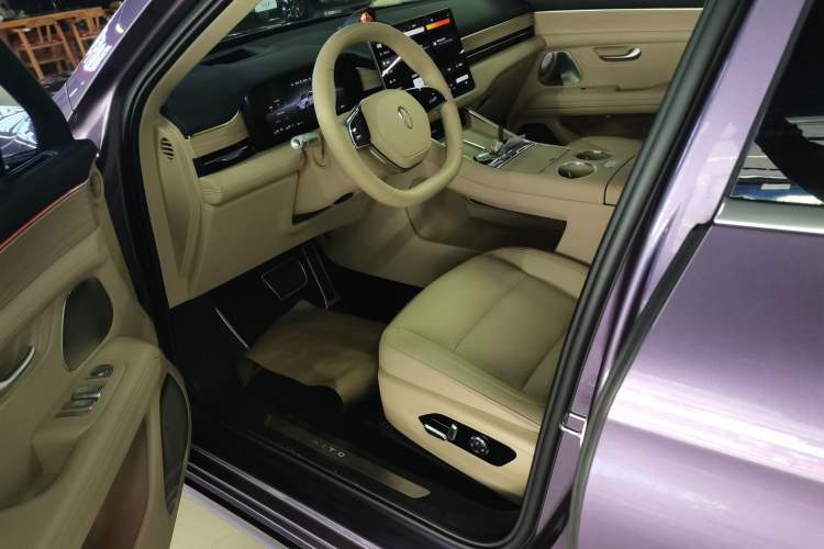 Used Hima AITO M5 2025 Extended-Range Ultra All-Wheel-Drive Version
