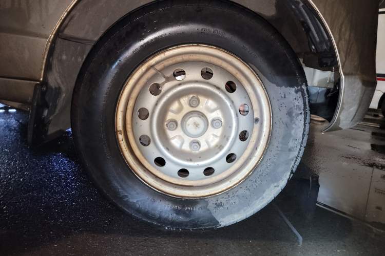 Used Wuling Rongguang 2014 1.2L S Base Model
