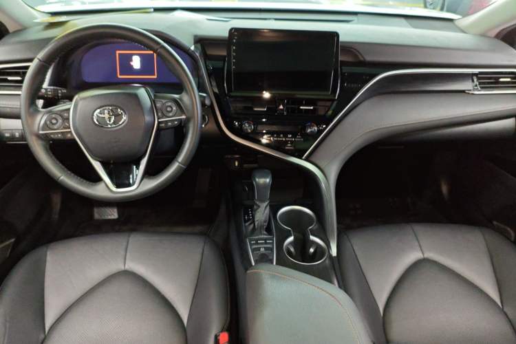 Used Toyota Camry 2021 2.5G Luxury Edition Center Console