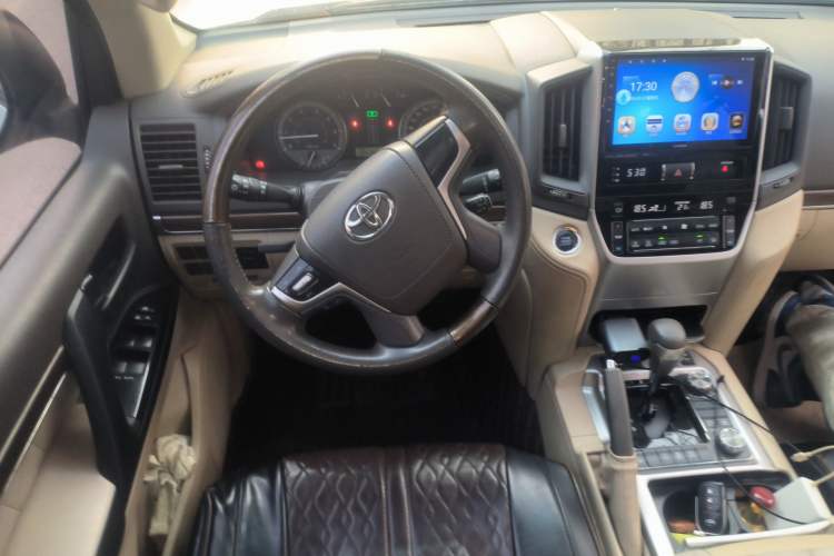 Used Toyota Land Cruiser 