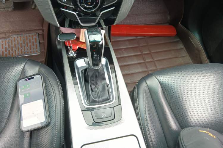 Used Luxgen U6 SUV 2015 1.8T New Creation Type Gear Lever