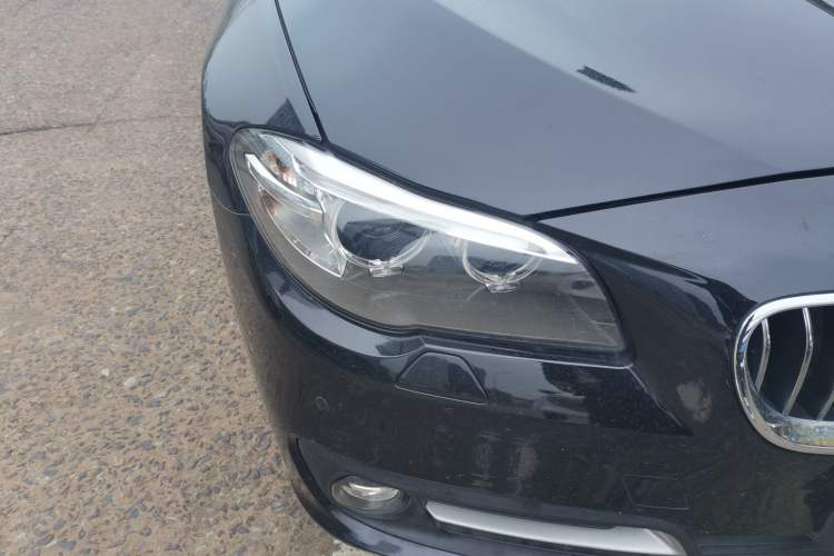 Used BMW 5 Series 2014 525Li Leading Model
