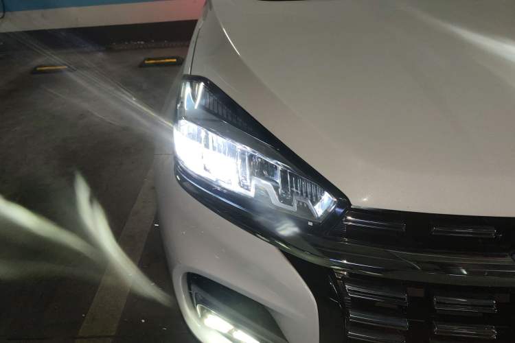 Used Chery Tiggo 8 2020 Facelifted Version 290TGDI Automatic Elite Edition Right Front Headlight