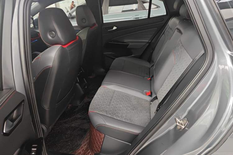 Used Volkswagen ID.4 X 2021 Pro Smart Long-Range Edition Left Rear Seat