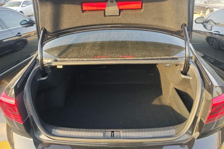 Used Volkswagen Magotan 2020 330TSI DSG Leading Model
