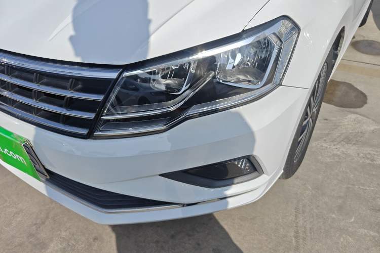 Used Volkswagen Jetta 2019 Dream Edition 1.5L Manual Comfort Version
