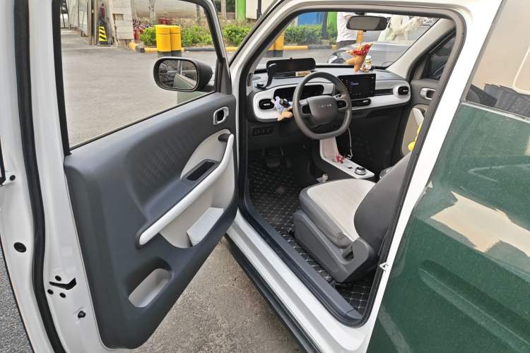 Used Geely Galaxy Panda 2025 210km Panda Kart Driver Seat