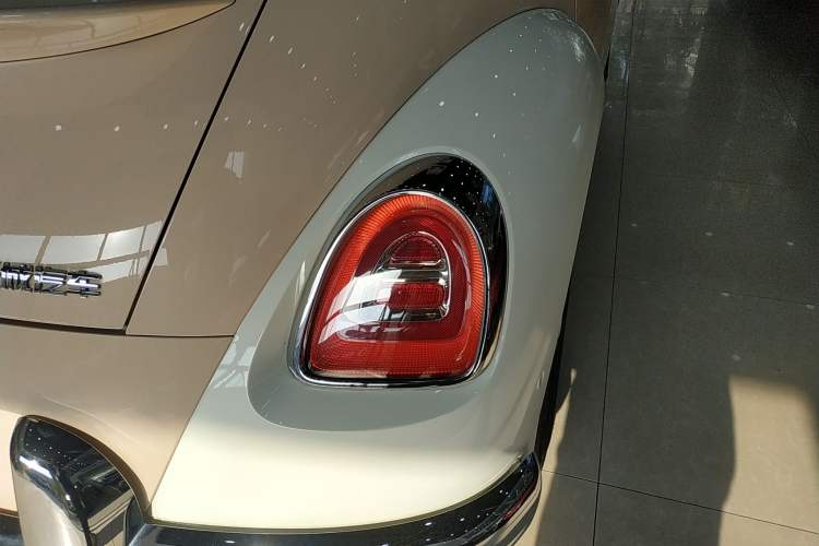 Used ORA Ballet Cat 2022 401 km Nutcracker Edition Exterior 6