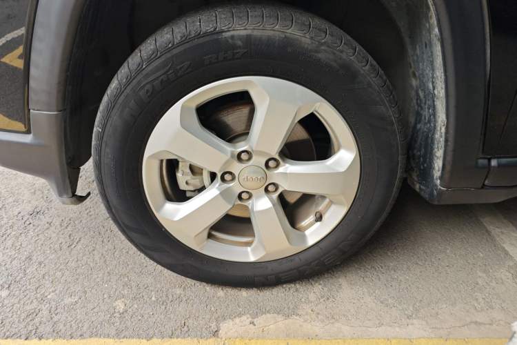 Used Jeep Compass 2020 220T Automatic Leading Edition