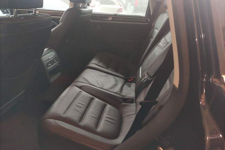 Used Volkswagen Touareg 2011 3.0 TSI Comfort Version