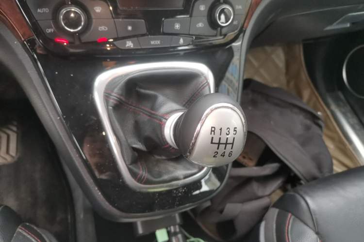 Used Haval H6 2014 Sport Version 1.5T Manual Two-Wheel Drive Elite Edition
