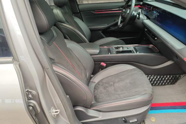 Used Ford EVOS 2022 EcoBoost 245 ST-Line Right Front Seat