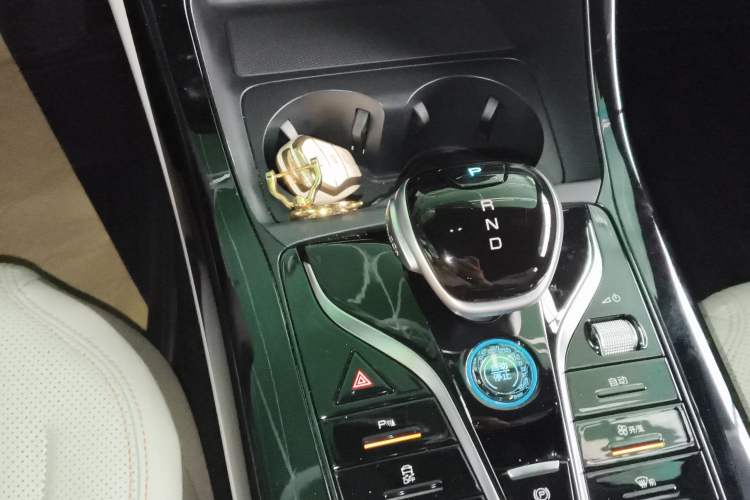 Used BYD Qin PLUS 2023 Champion Edition DM-i 55KM Leading Model Gear Lever