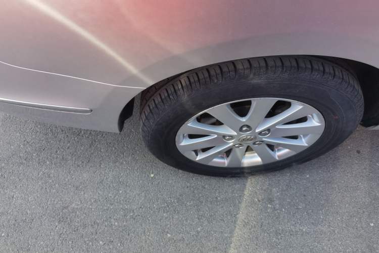 Used Buick GL8 2017 25S Luxury Version China V Standard Right Rear Wheel Hub