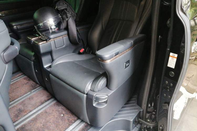 Used Toyota Alphard 2021 Dual-Engine 2.5L Prestige Edition