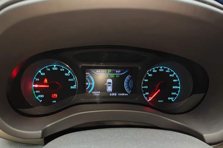Used BYD Song New Energy 2017 Song DM 1.5TID All-Wheel Drive Luxury Model Instrument Cluster