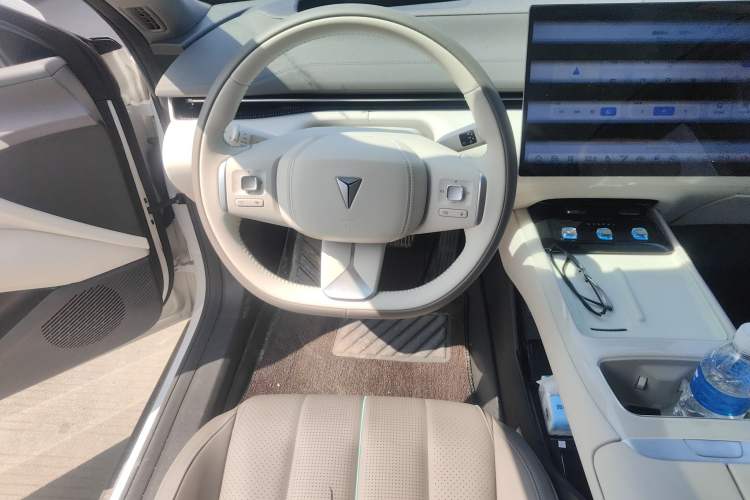 Used Deepal L07 2024 300Max Qiankun Intelligent Driving ADS SE Range-Extended Version