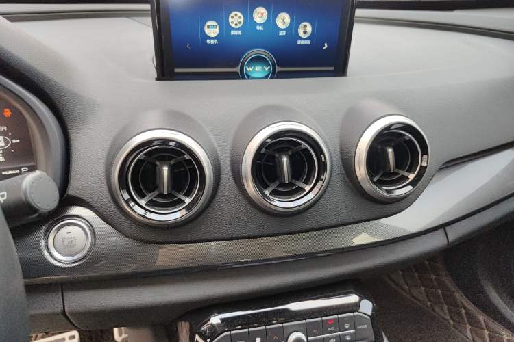 Used Wey VV7 2017 2.0T Flagship Model Audio And AC Panel