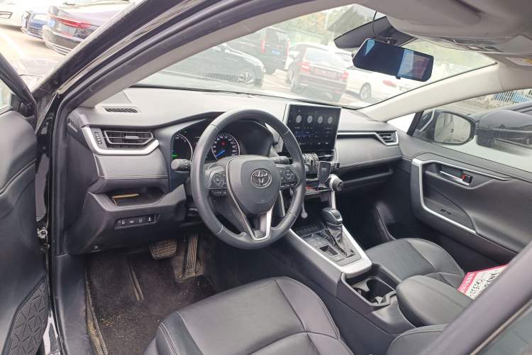 Used Toyota Wildlander 2022 Dual-Engine 2.5L E-CVT Two-Wheel Drive Luxury PLUS Edition