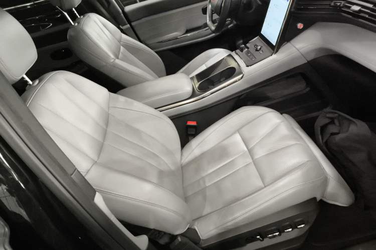 Used Nio ES8 2020 580 km Range Six-Seater Version Right Front Seat