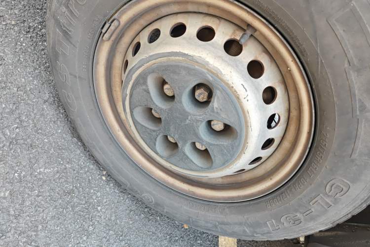 Used Iveco Power Daily 2017 2.5T Deluxe A32 Mid-Roof 5-7 Seater 47Z5 Passenger Van