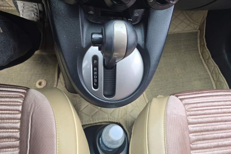 Used Mazda 2 2011 XuanDong 1.5L Automatic Fashion Edition Gear Lever